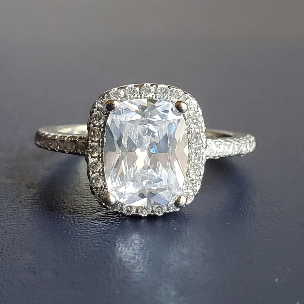 Beautiful 4 CT CZ Diamond Ring